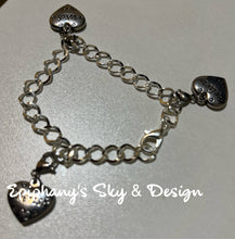 Load image into Gallery viewer, BRACELETS: Charm bracelet w/clip-on heart charms